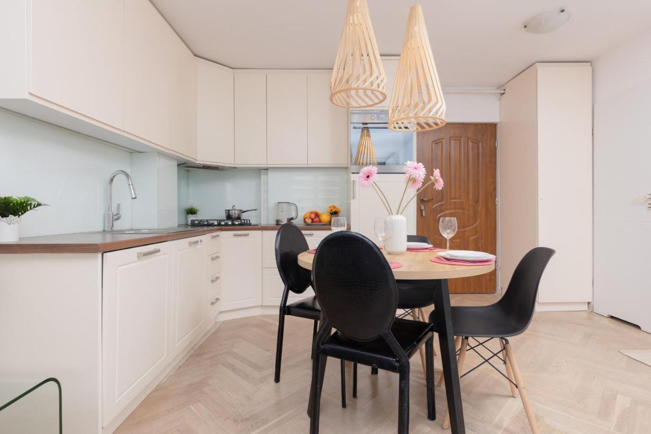 Zlota Apartment Center Of Warsaw By Noclegi Renters ภายนอก รูปภาพ